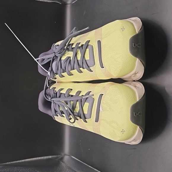 New On Running Cloudgo Color Lime Athletic Shoes Size 9.5 - Picture 3 of 5